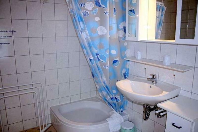 Ruegen_Fewo 241 Putbus Esterno foto